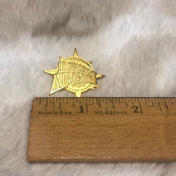 Disney Pin - Picture 2 of 6